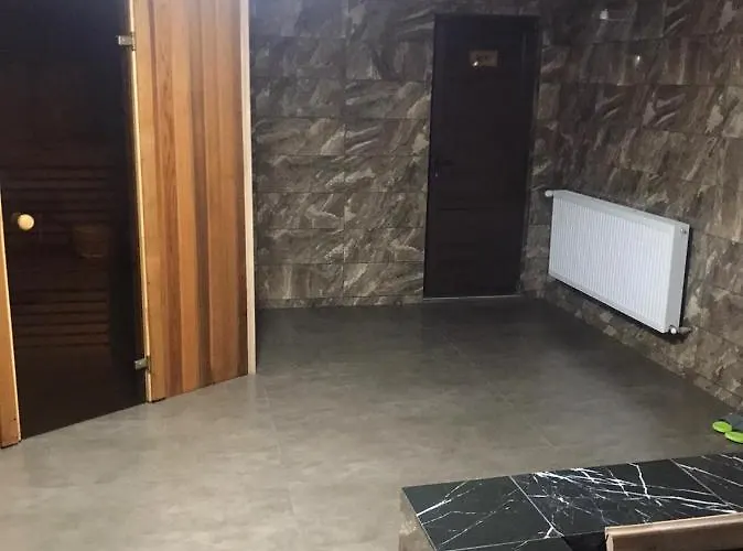 Чорна Вода Lazy